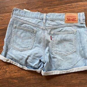 Levi’s 6 shorts